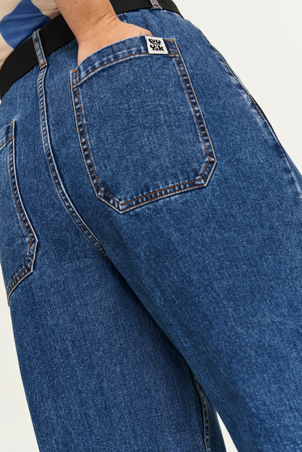 Cole - Baggy Wide Leg Denim Jeans in Mid Wash Blue