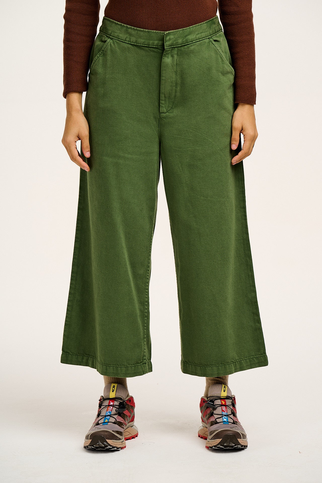 Halston - Wide leg Cotton Trousers in Highland Green