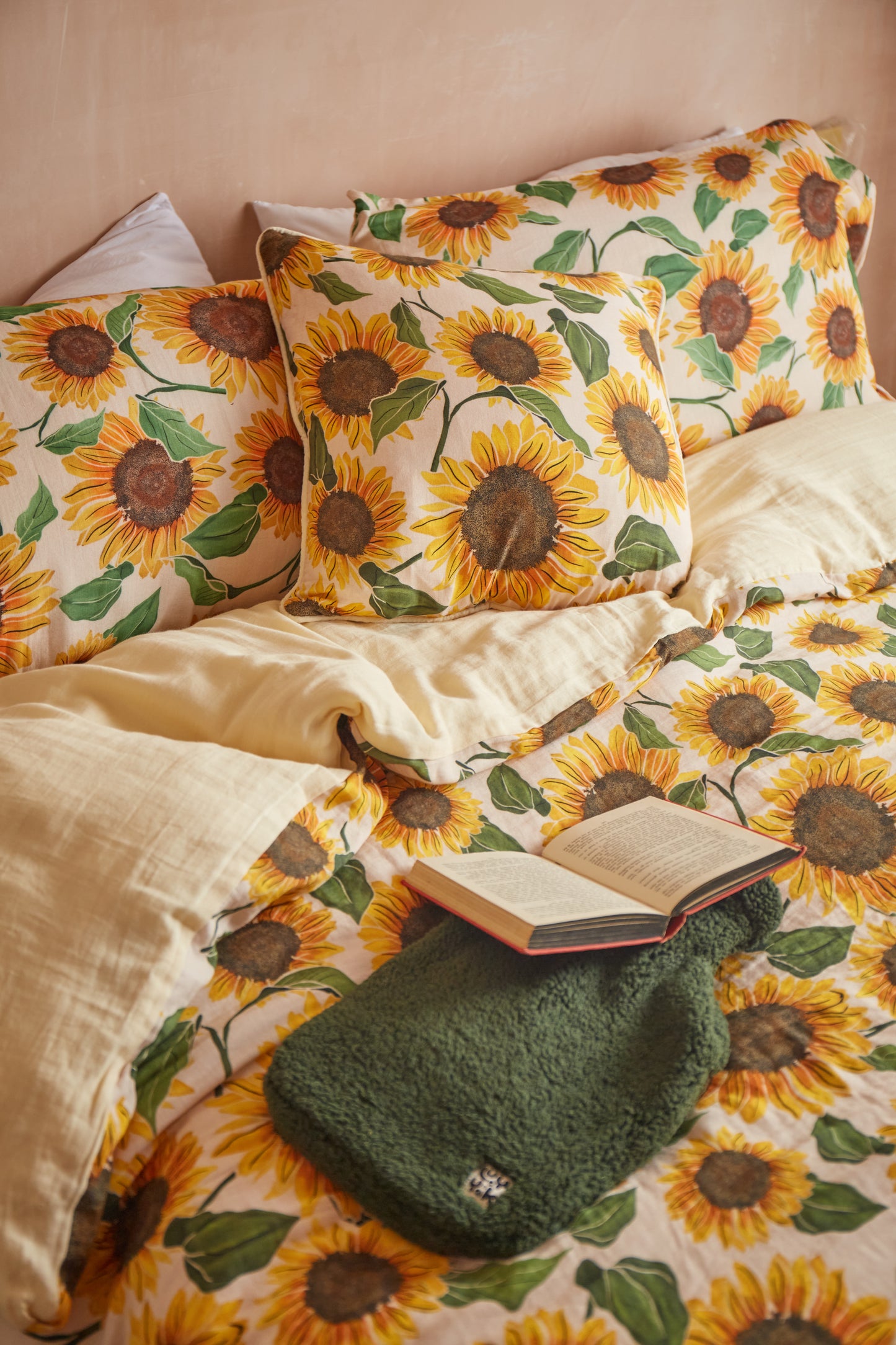 Yolanda - Soft Cotton Bed Sheets in Cream Sunflower Print