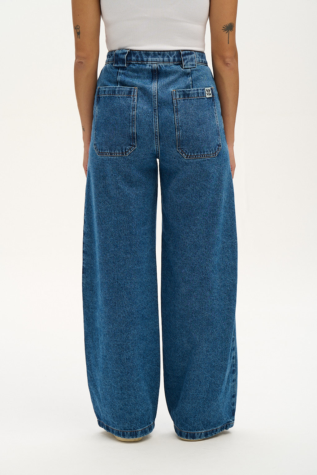 Delores - Wide Leg Denim Jeans in Mid Wash Blue