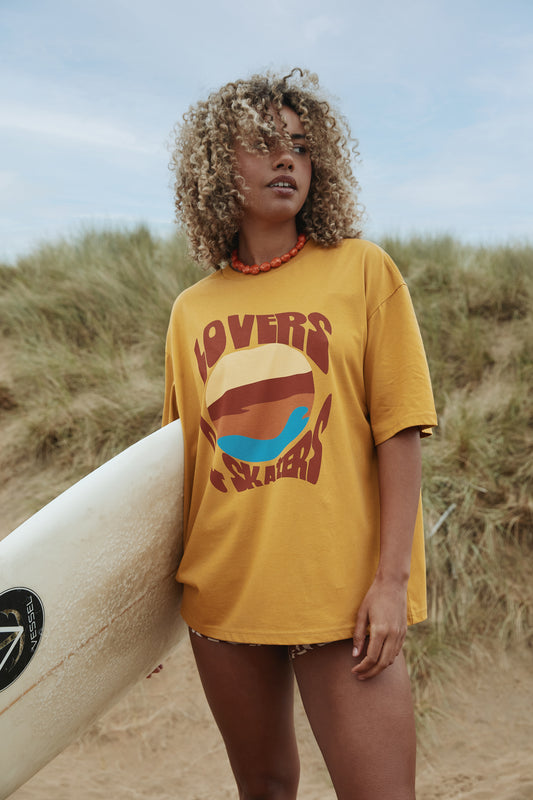 Benny - Oversized Cotton Tee in Lovers & Skaters Print