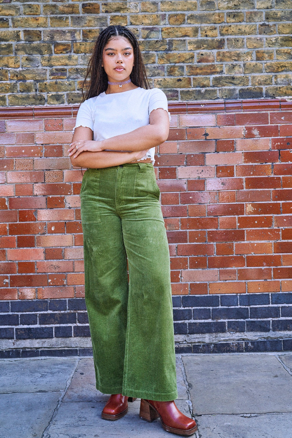 Delores - Wide Leg Corduroy Trousers in Pesto Green