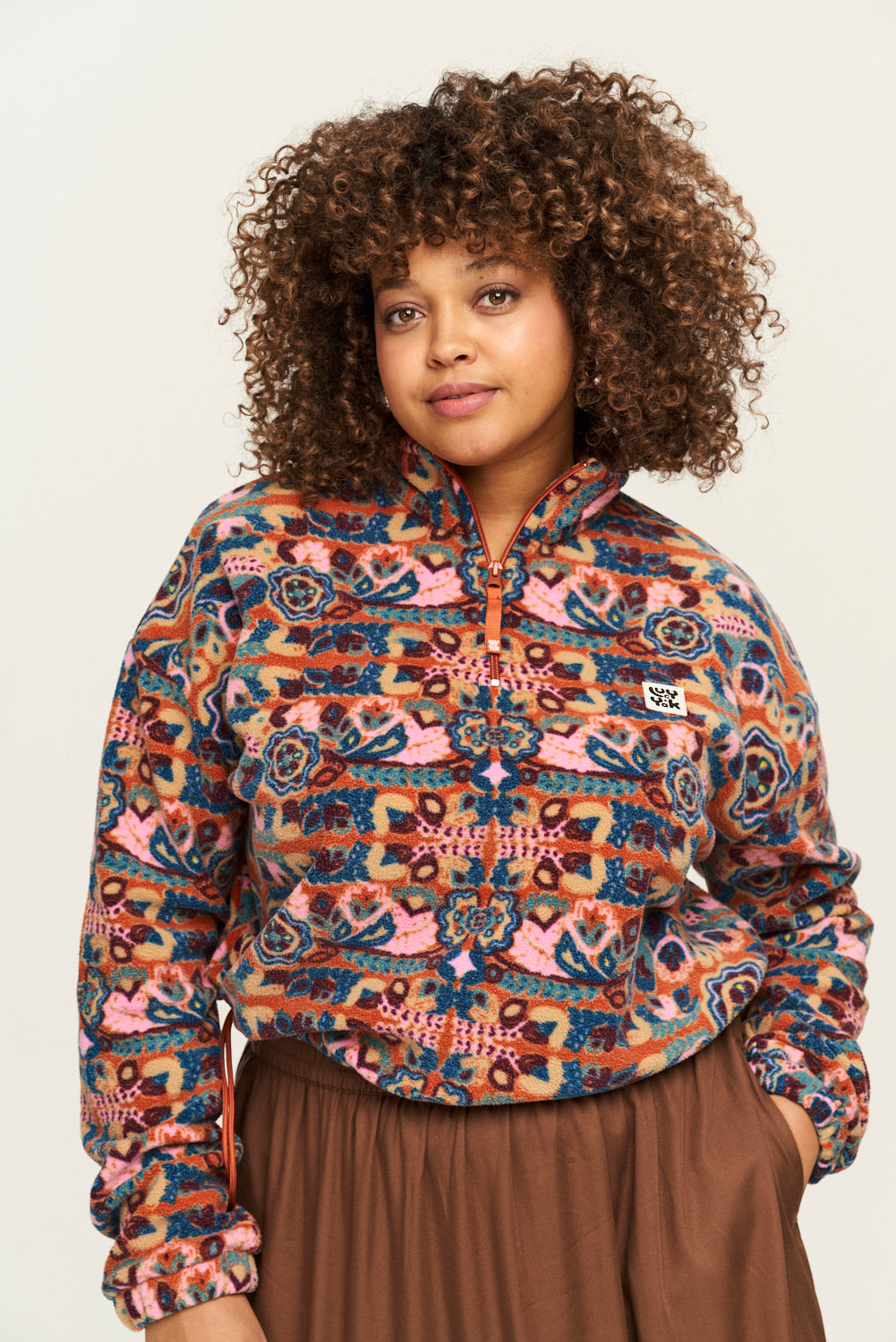 Blake - Cropped Fleece in Thelma Print