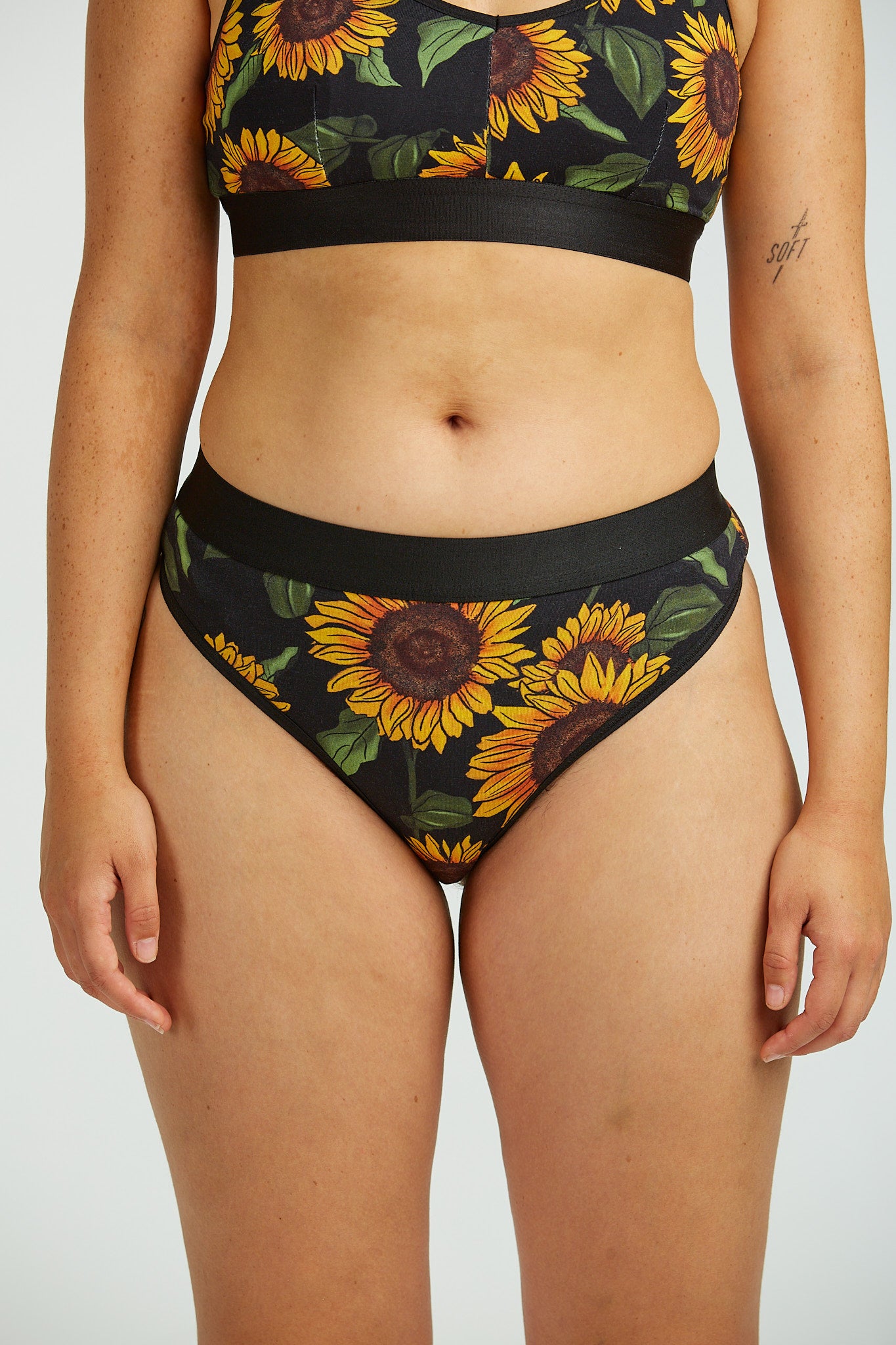 Fleur - Cotton & Bamboo Thong in Sunflower Print