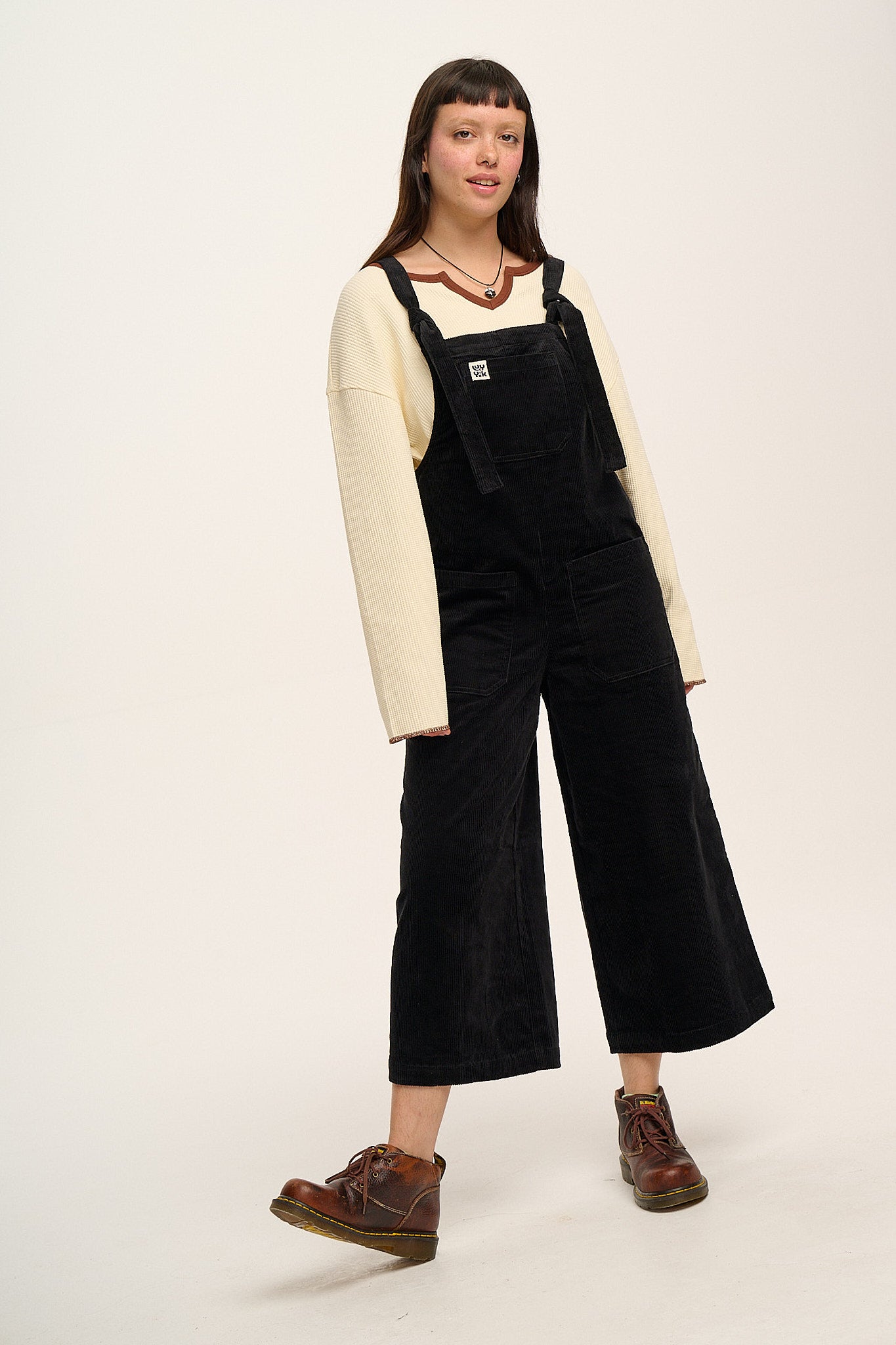 Jenny - Wide Leg Corduroy Dungarees in Black