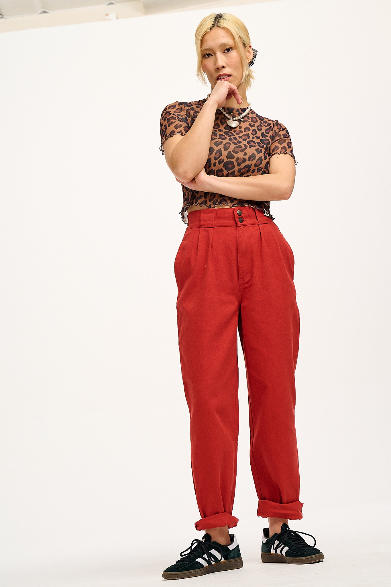 Addison - Tapered Twill Trousers in Bossanova Red