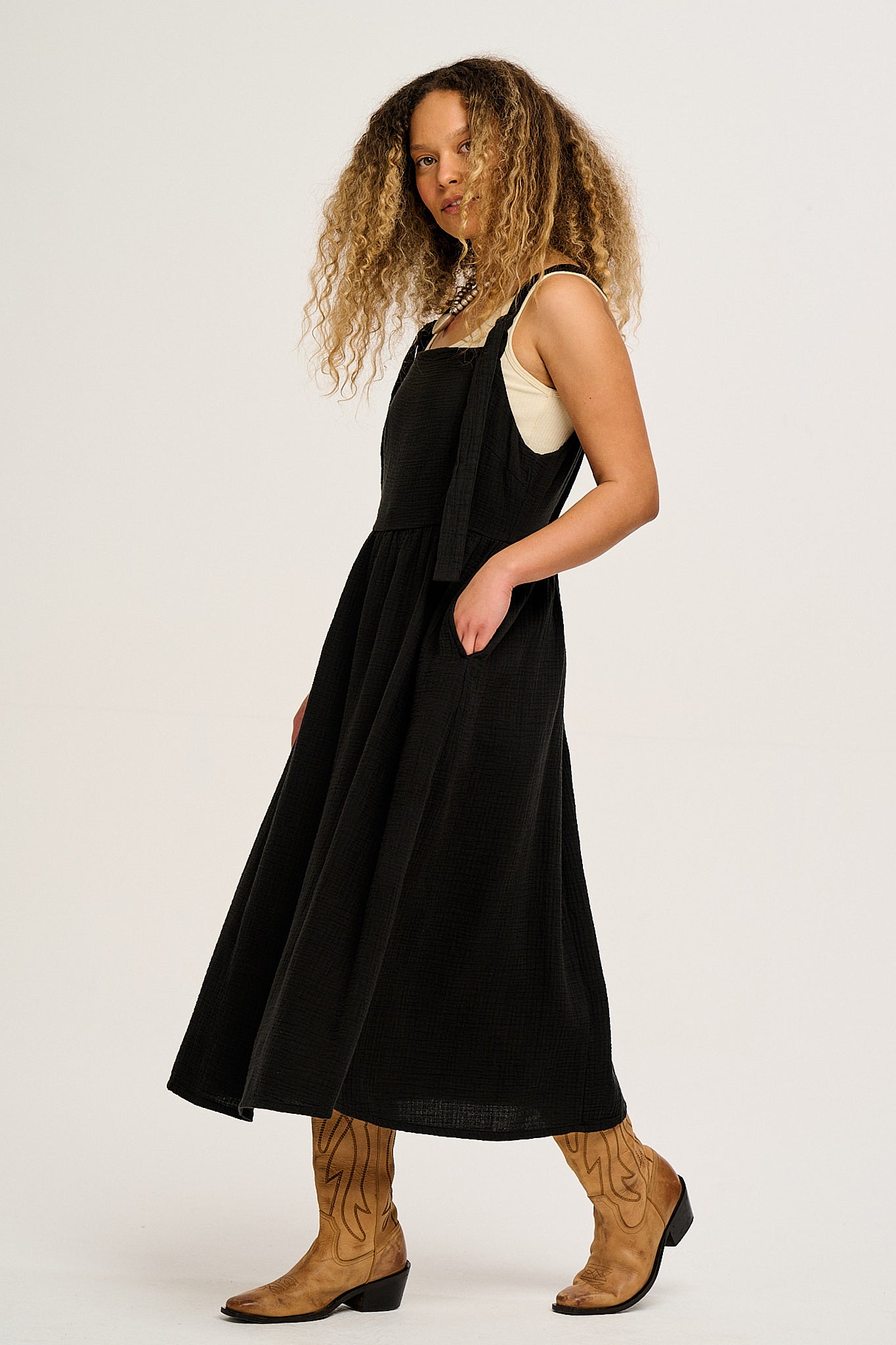 Faye - Midi Cotton Gauze Dress in Black