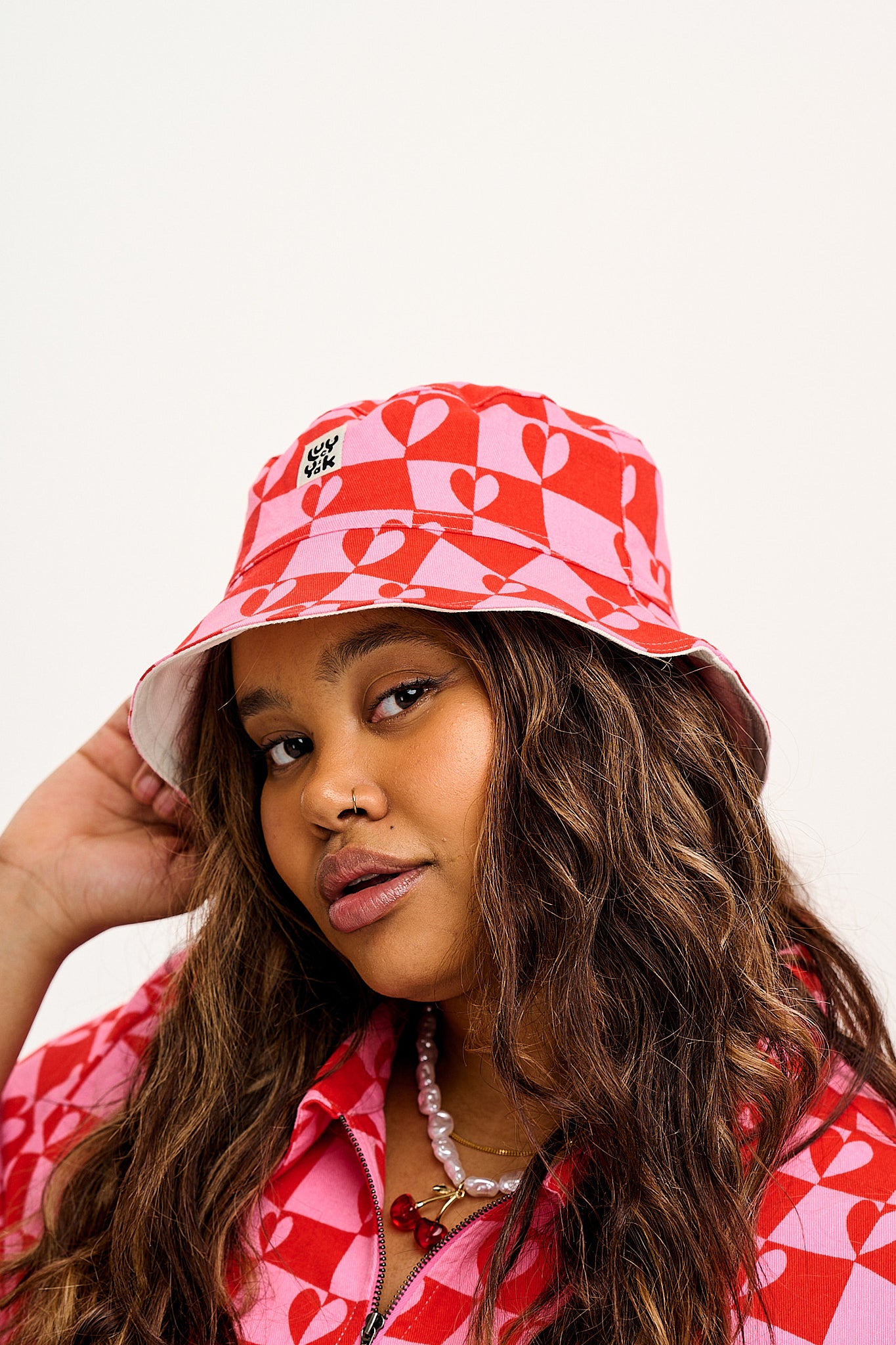 Travis - Classic Bucket Hat in Amore Print