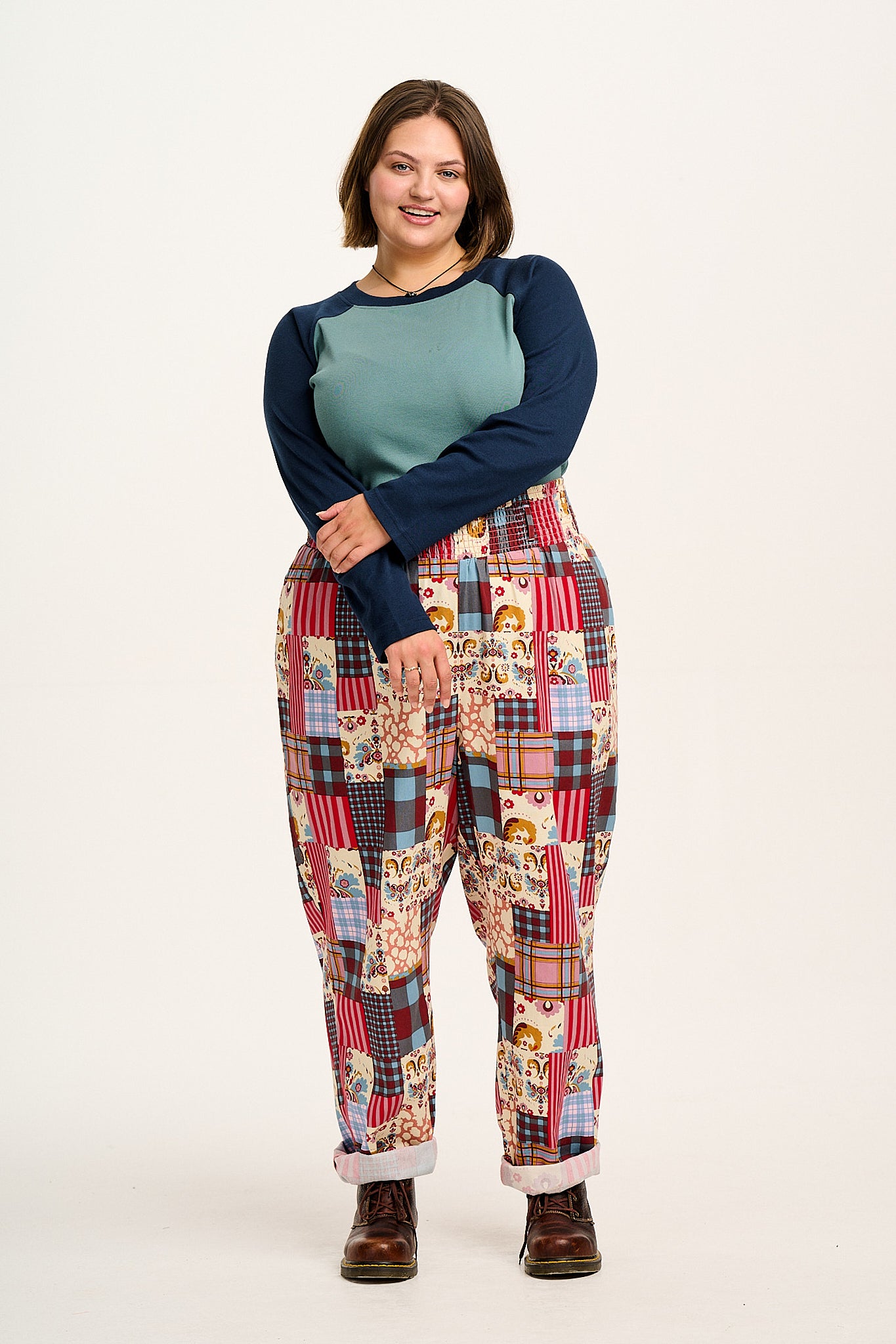 Alexa - Cotton Trousers in Donita Patchwork