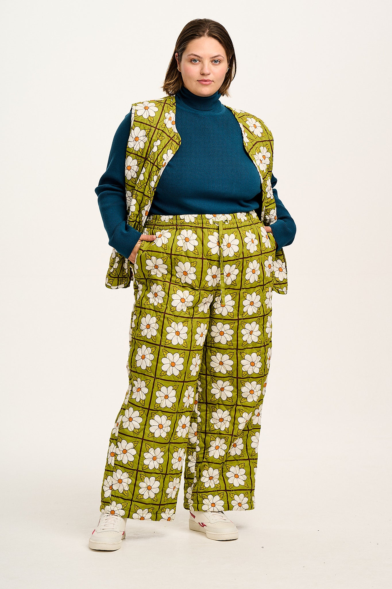 Chester - Quilted Cotton Trousers in Romneya Floral Print