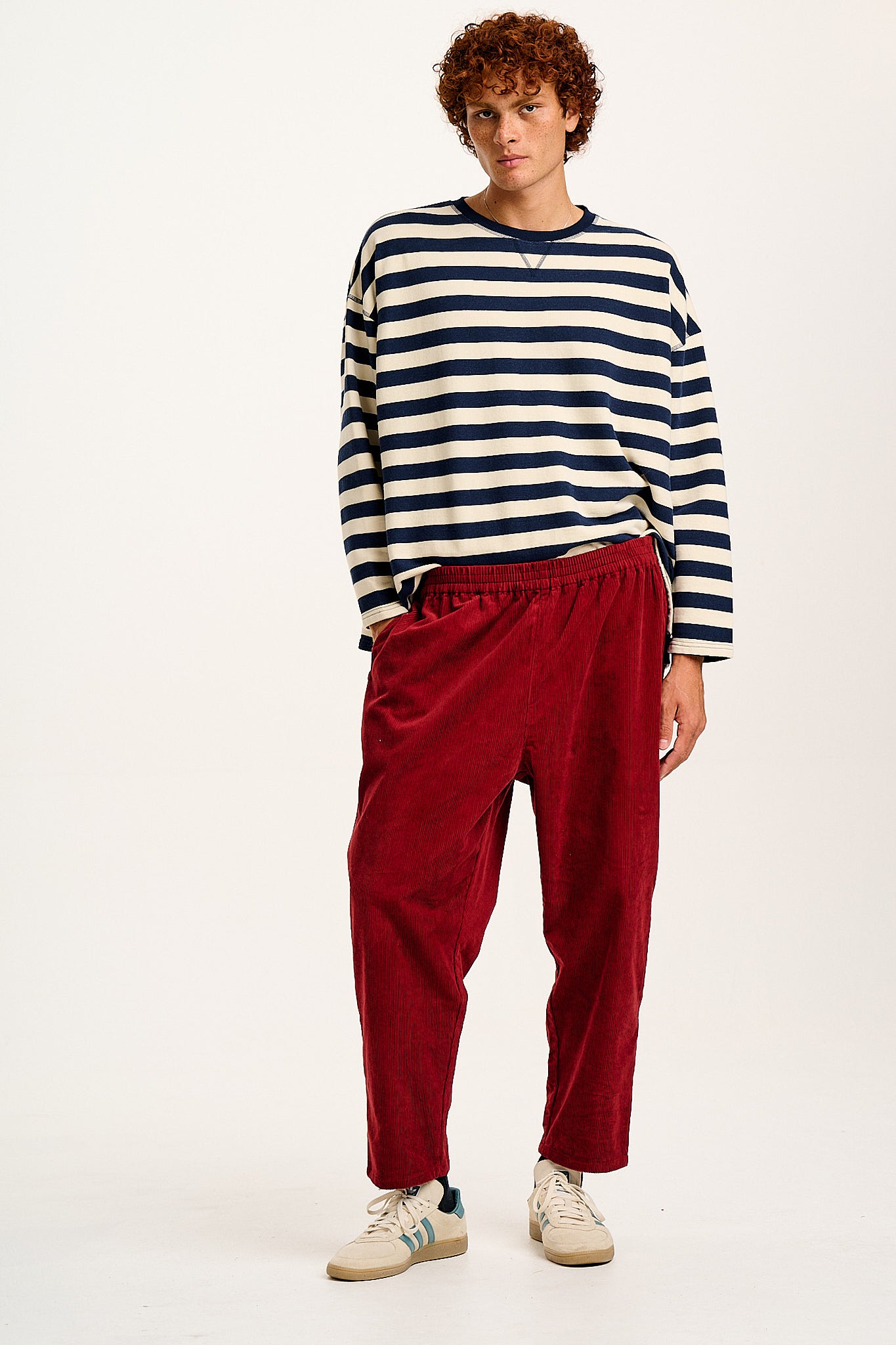 Billie - Corduroy Trousers in Maroon Red