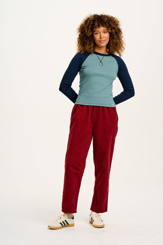 Billie - Corduroy Trousers in Maroon Red