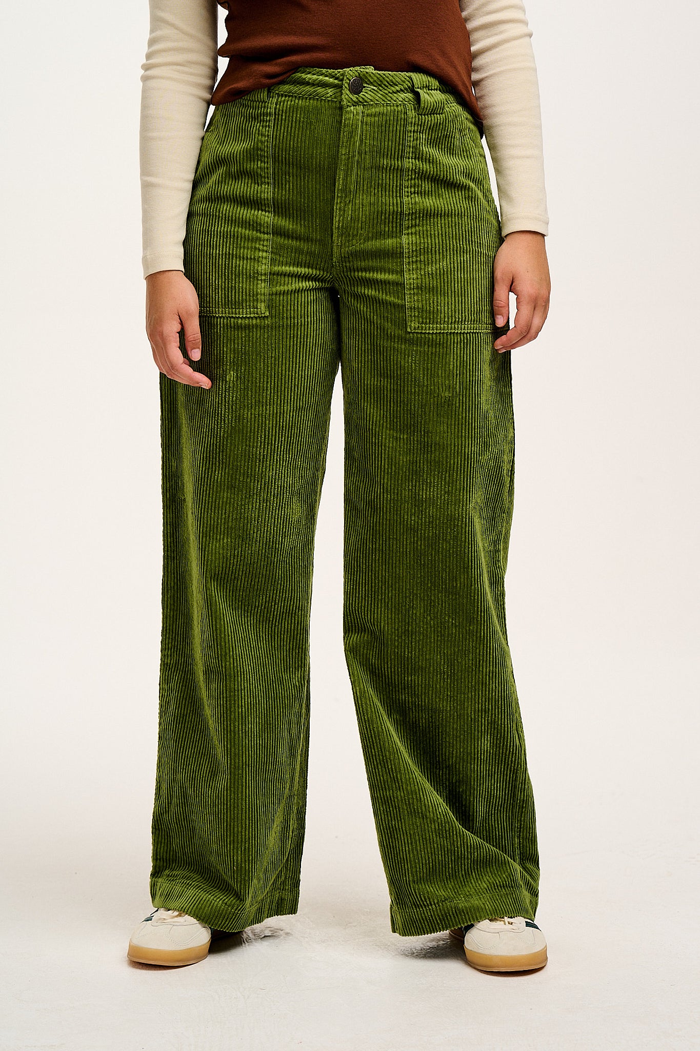 Delores - Wide Leg Corduroy Trousers in Pesto Green