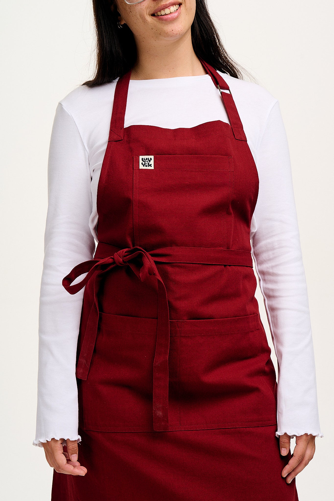 Ada - Midweight Cotton Apron in Maroon