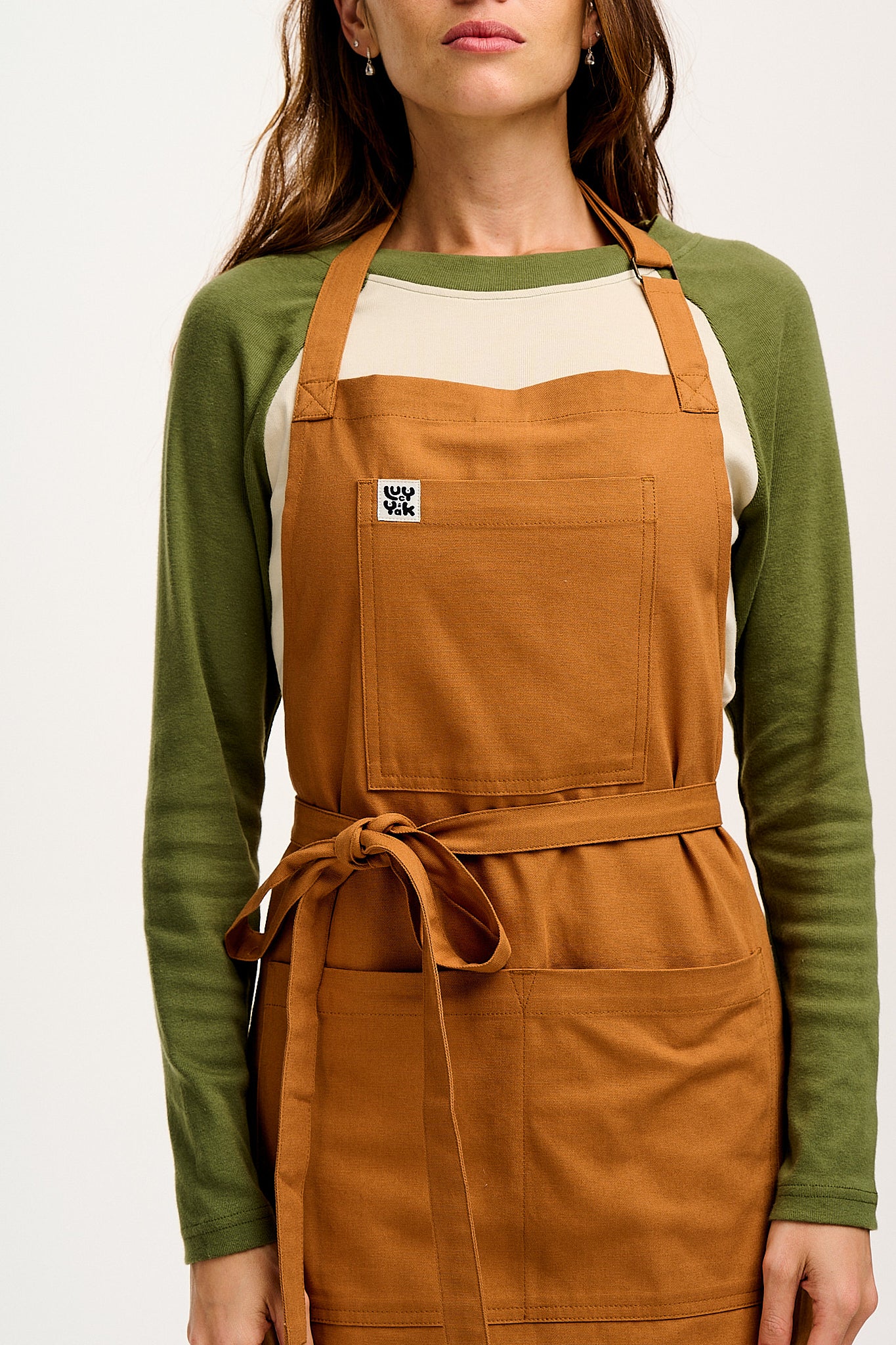 Ada - Midweight Cotton Apron in Tan