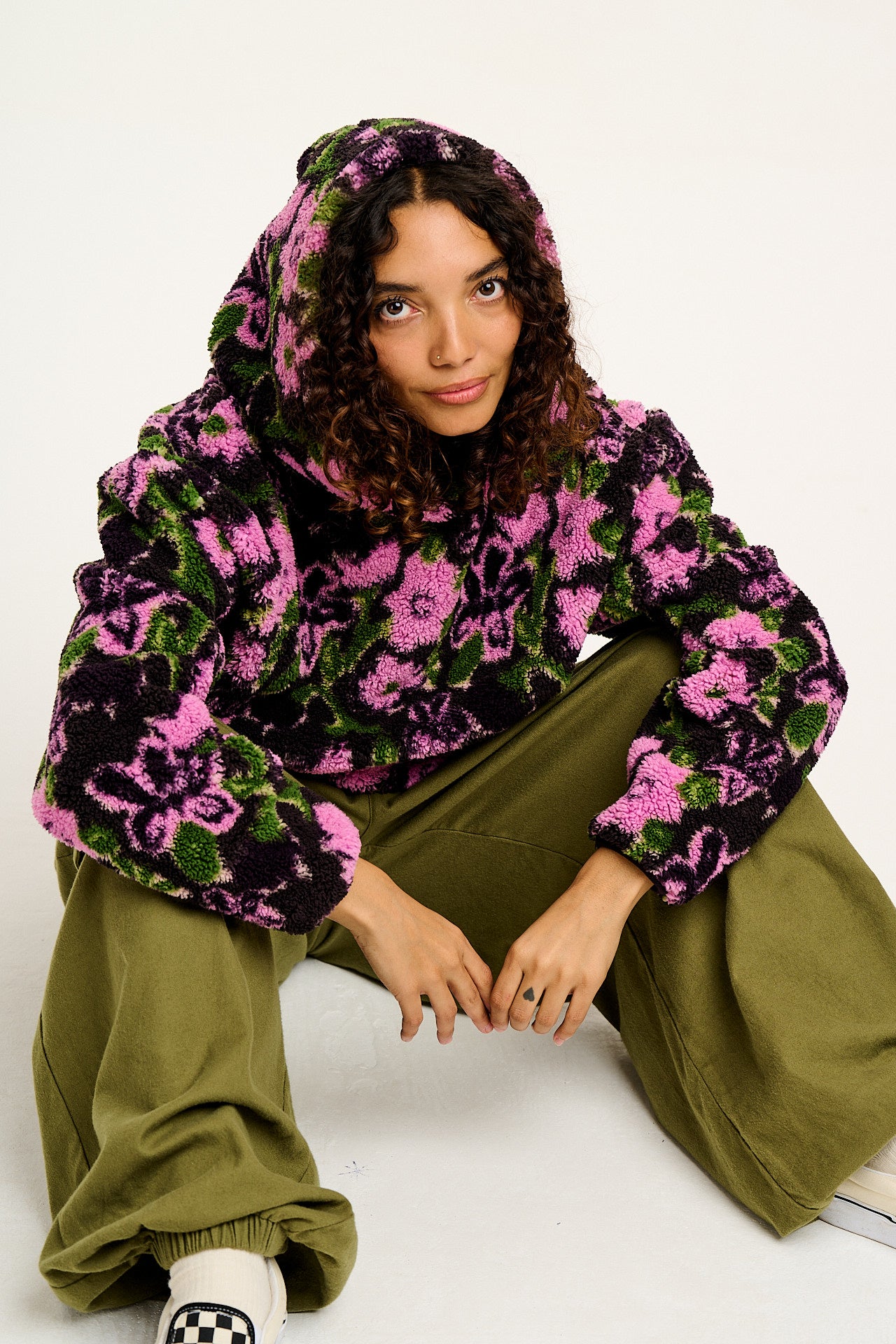 Rory - Borg Fleece Hoodie in Wilderley Floral Print