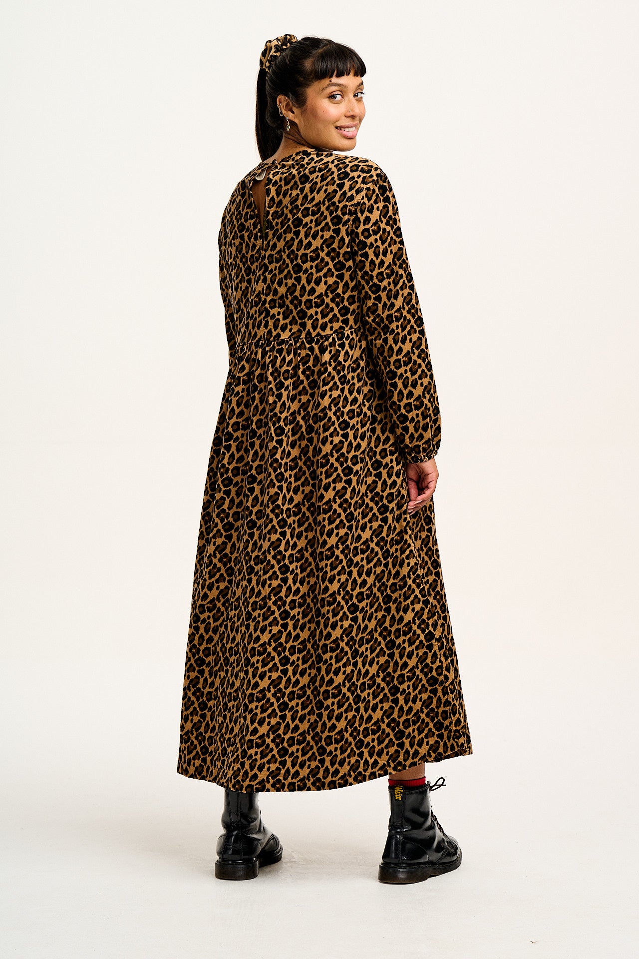 Maeve - Midi Dress in Leopard Print