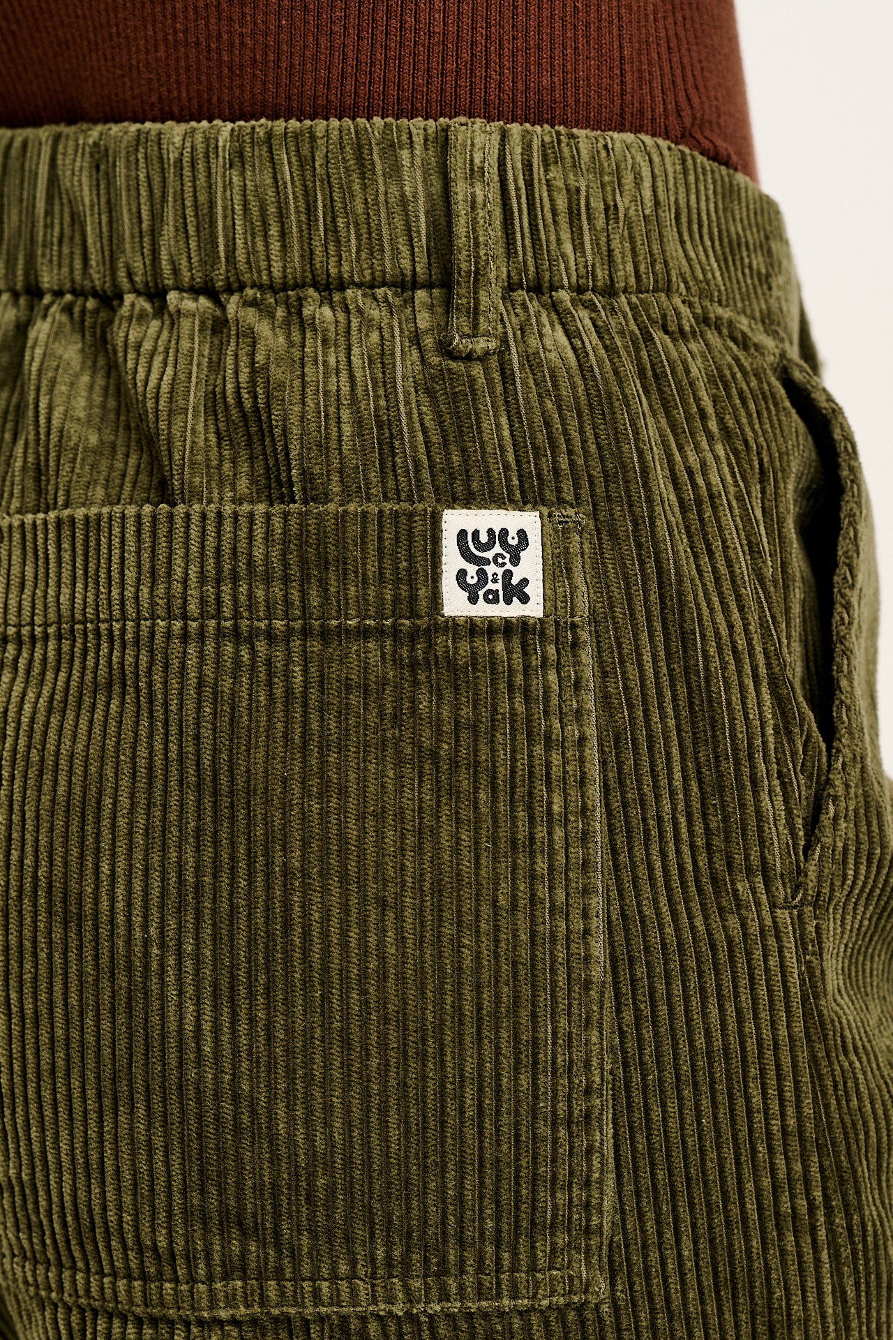 Phoenix - Corduroy Cargo Trousers in Ivy Green