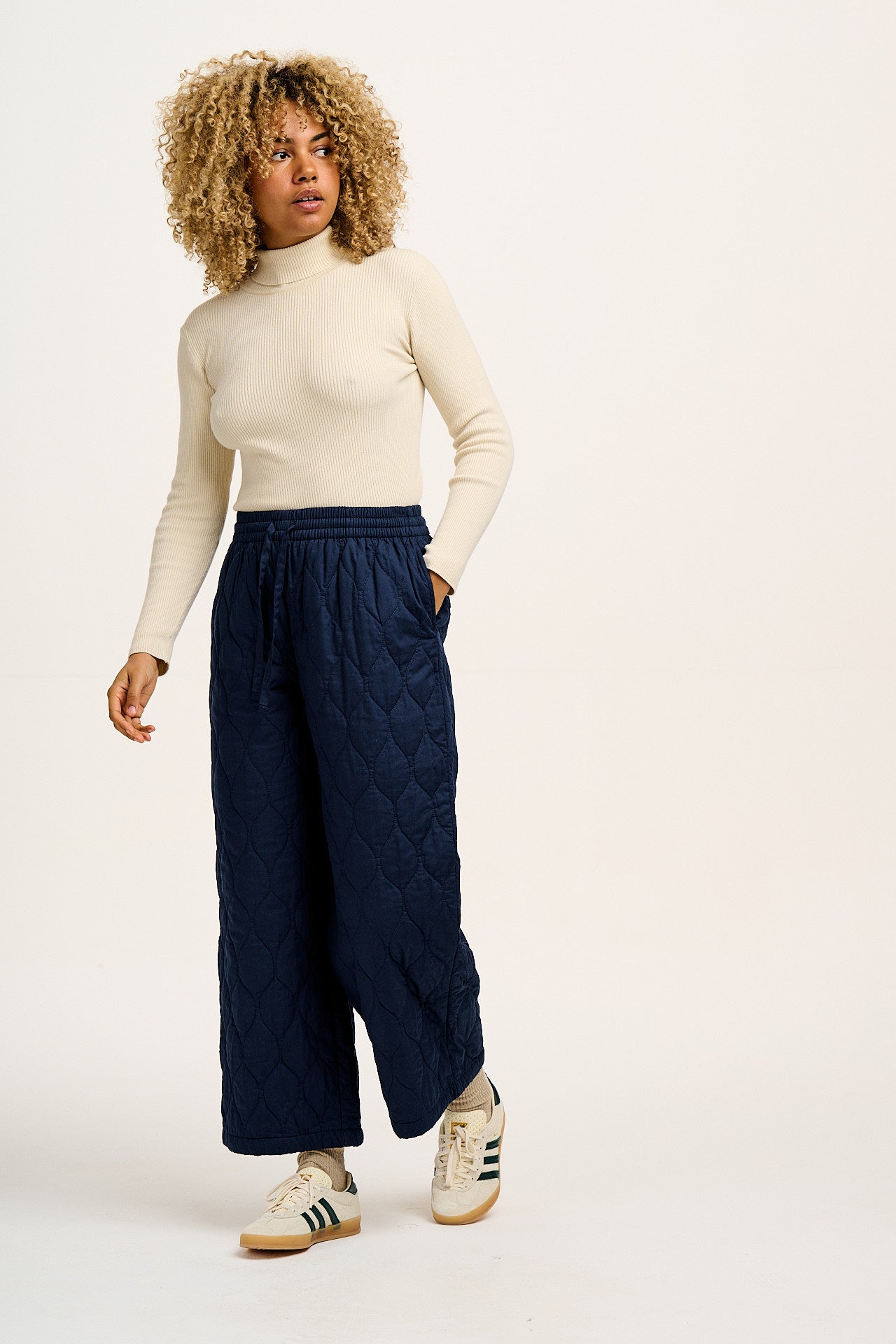 Chester - Quilted Cotton Trousers in Varsity Blue