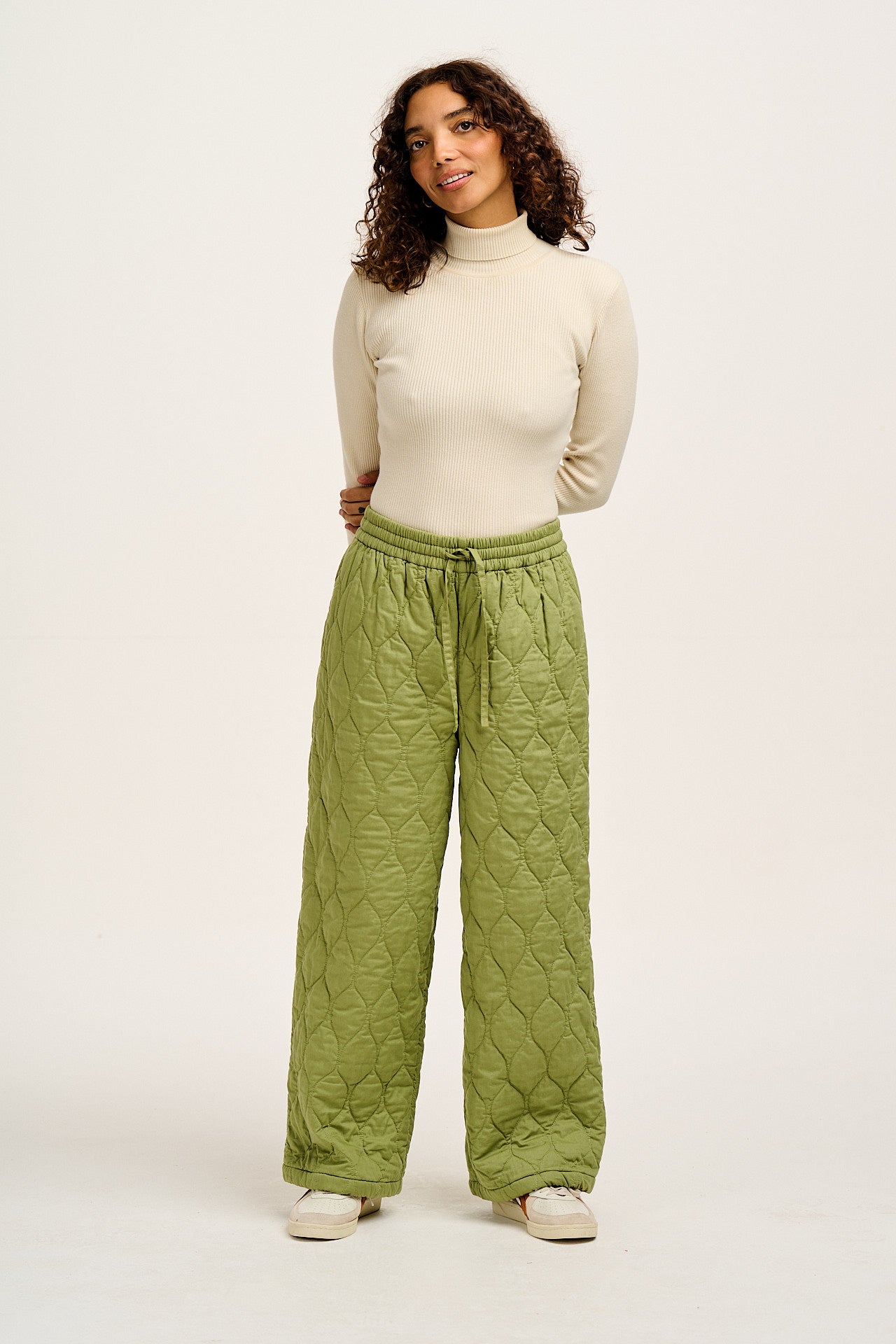 Chester - Quilted Cotton Trousers in Mosstone Green