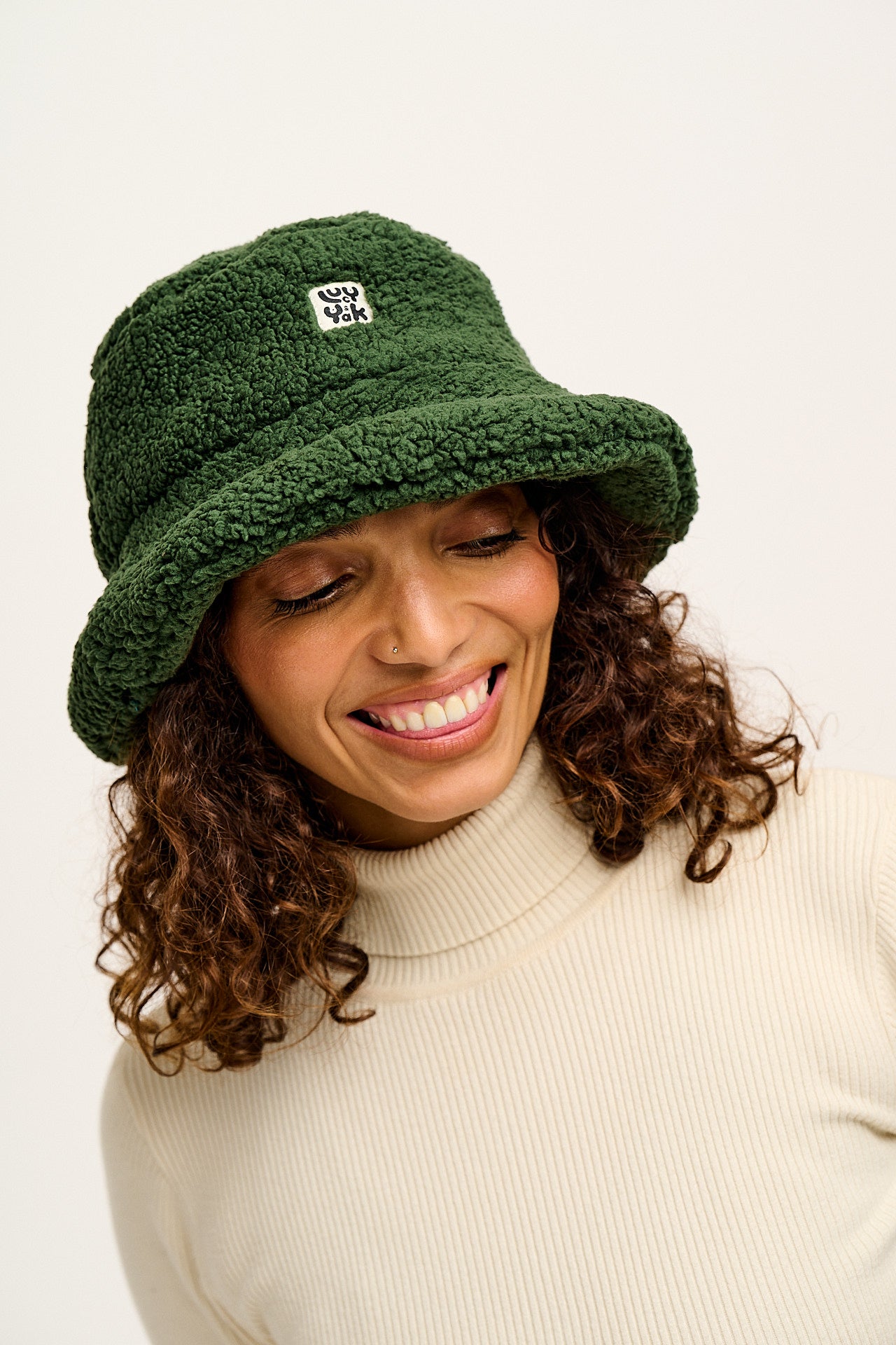 Travis - Borg Fleece Bucket Hat in Pine Green