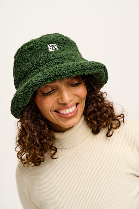 Travis - Borg Fleece Bucket Hat in Pine Green