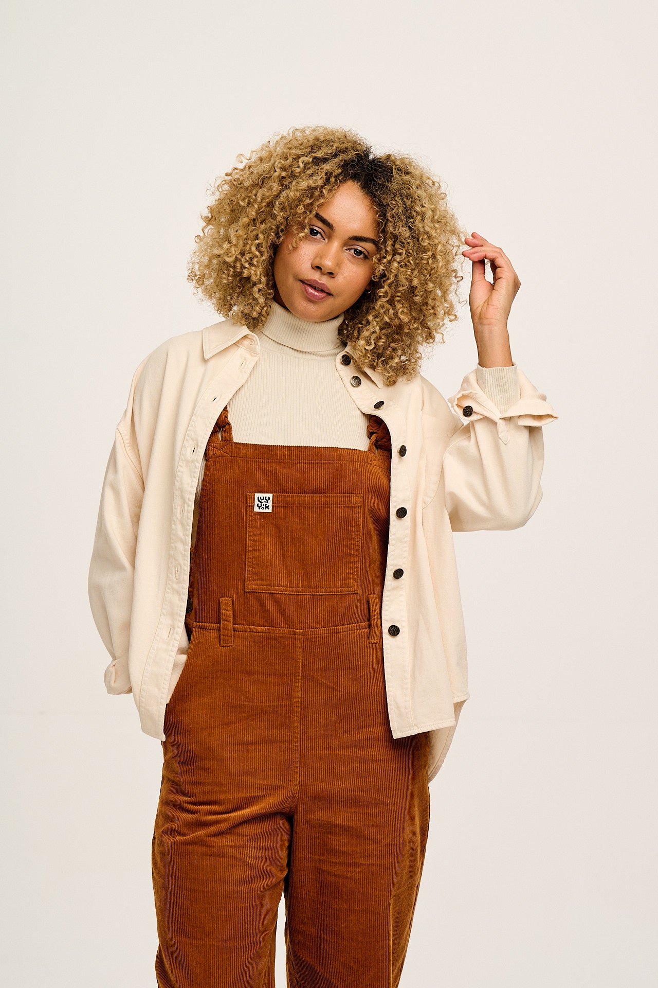 Easton - Corduroy Dungarees in Caramel Brown