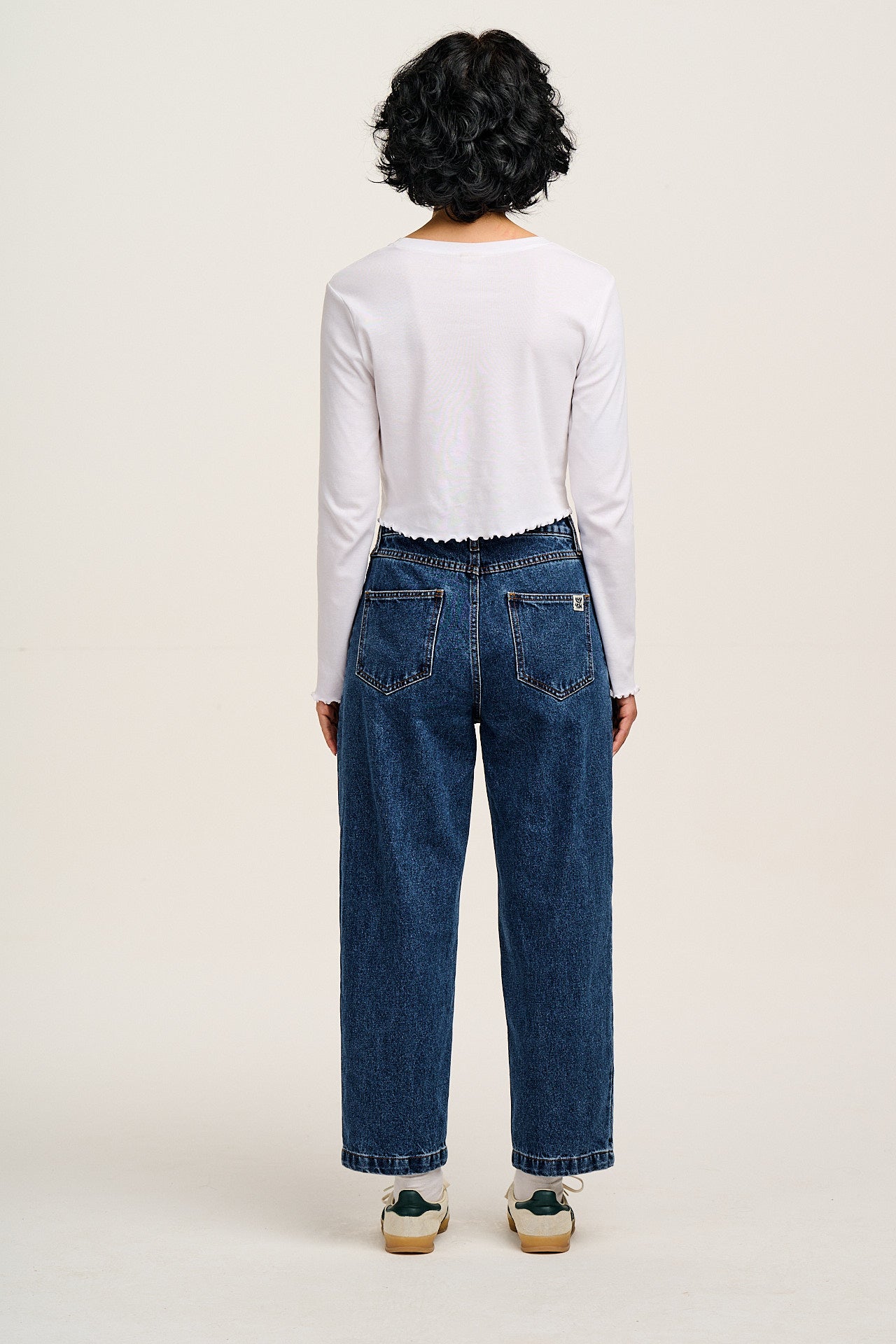 Drew - Straight Leg Denim Jeans in Mid Wash Blue