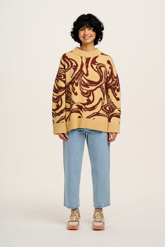 Amari - Oversized Knitted Jumper in Cream & Brown Swirl