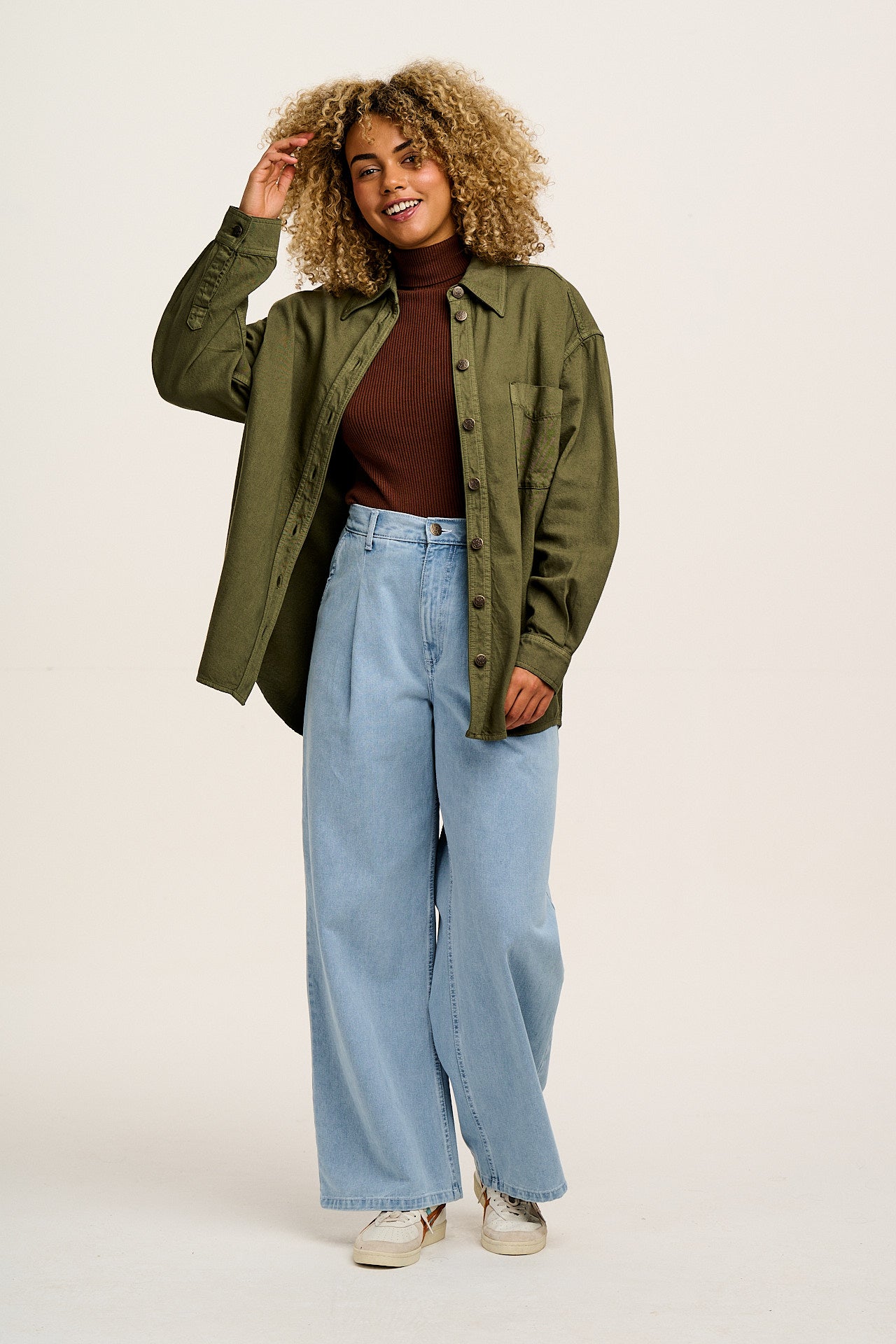 Sydney - Oversized Cotton Shirt in Khaki