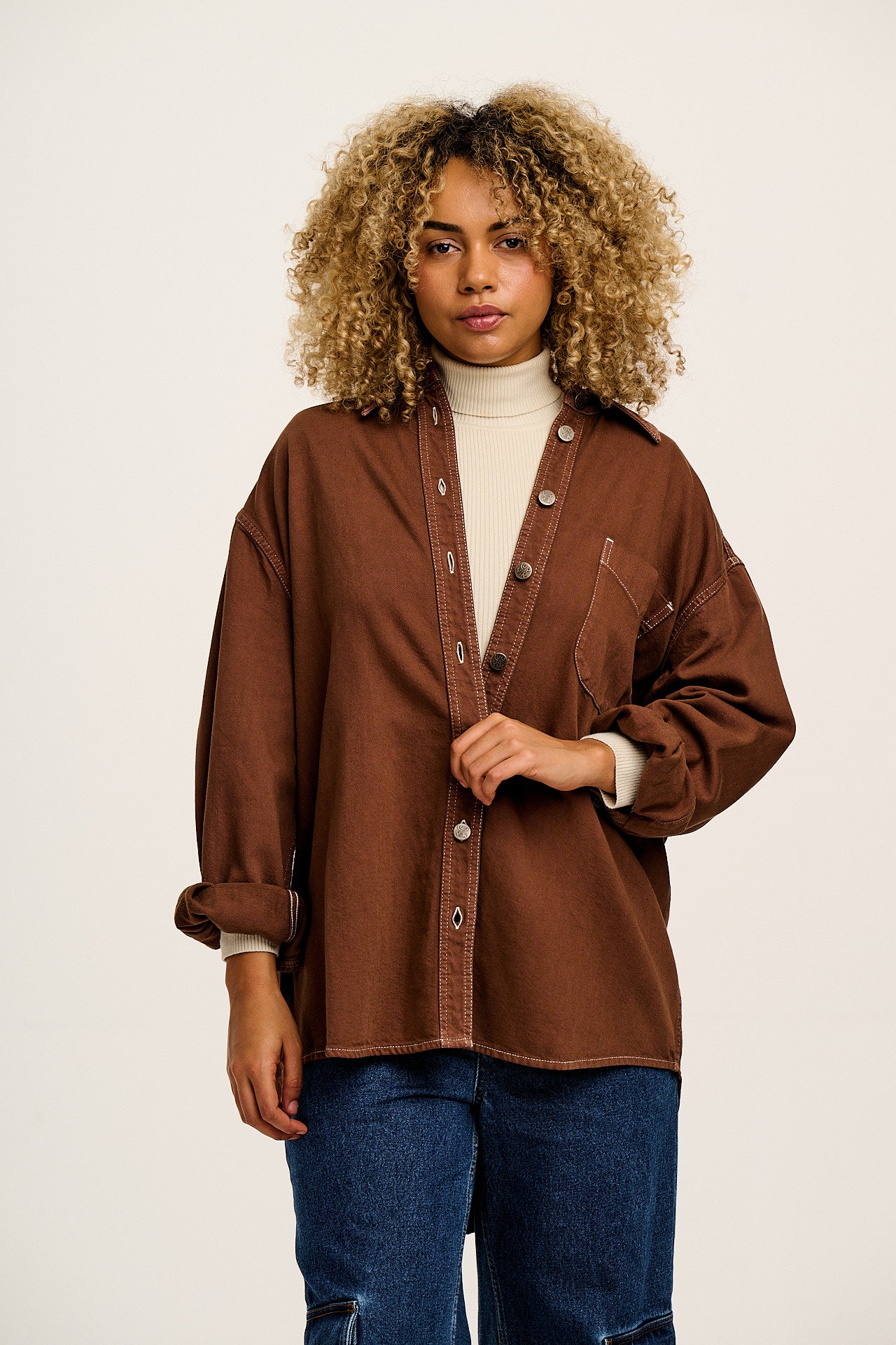 Sydney - Oversized Cotton Shirt in Chestnut Brown