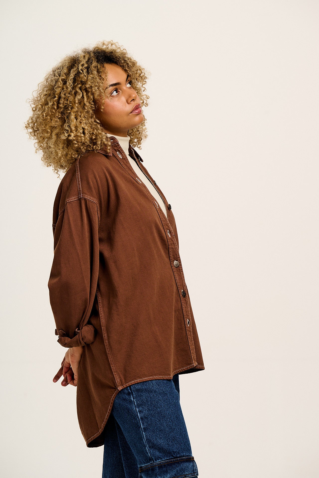 Sydney - Oversized Cotton Shirt in Chestnut Brown