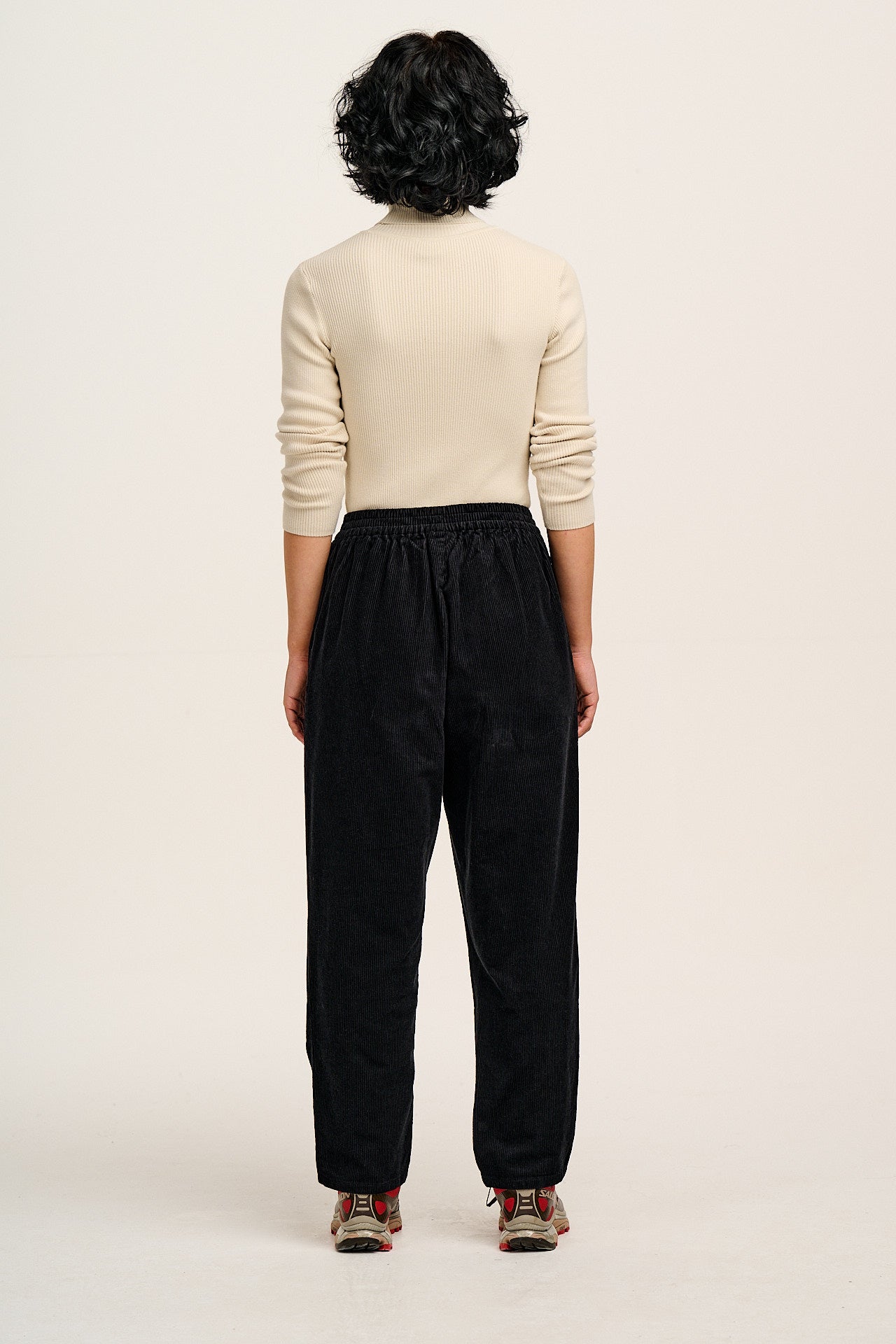 Billie - Corduroy Trousers in Black