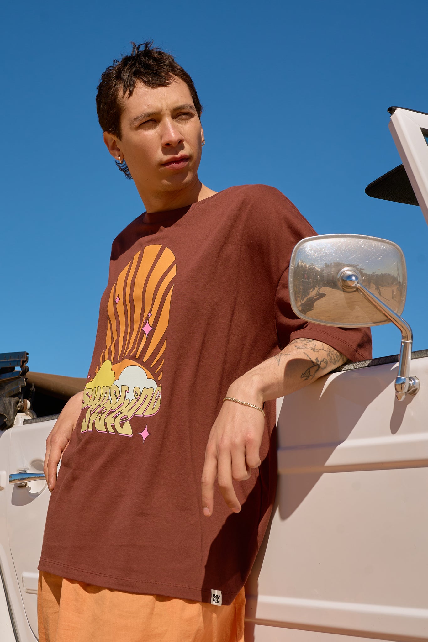 Benny - Oversized Cotton Tee in Sunshine State Print