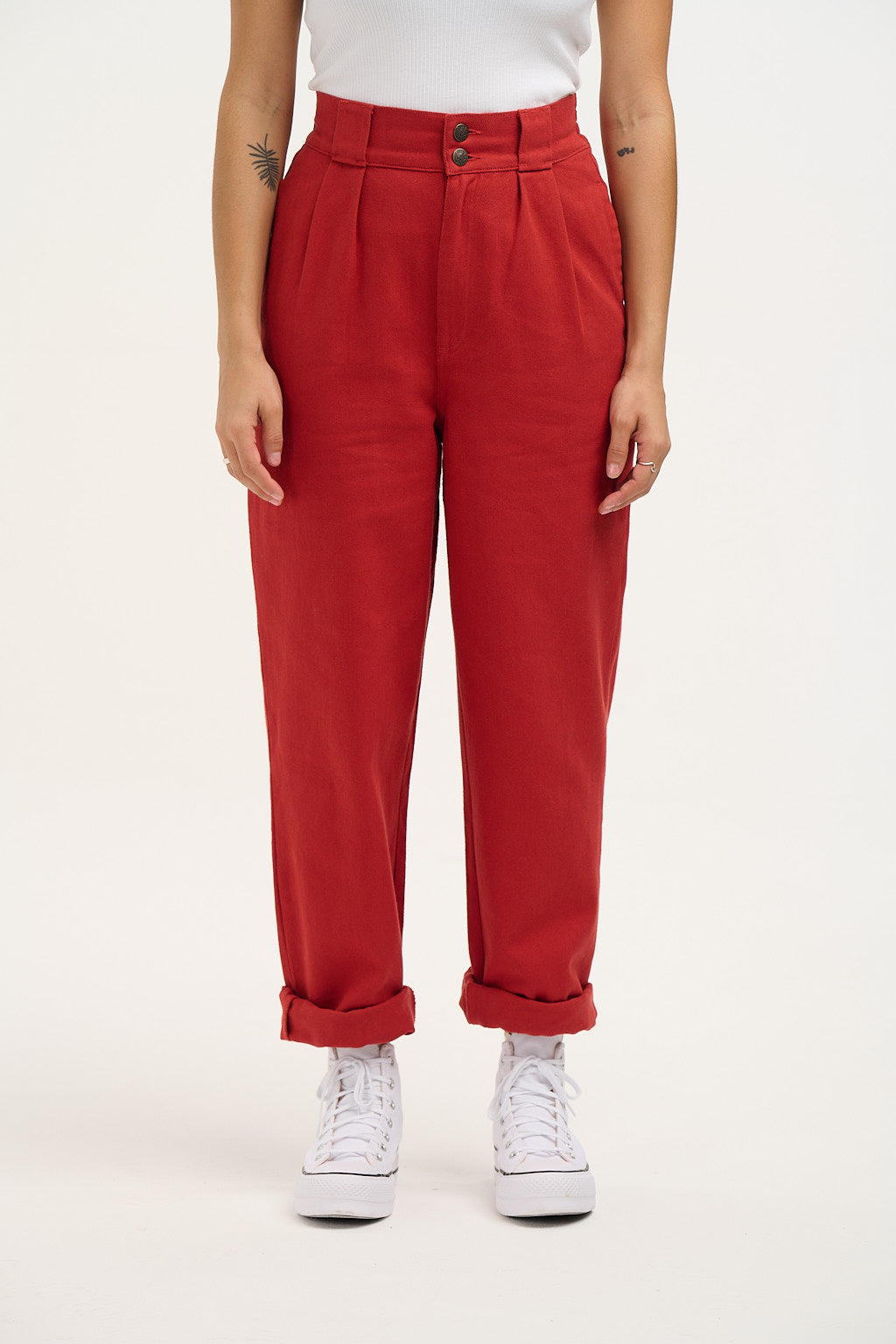 Addison - Tapered Twill Trousers in Bossanova Red